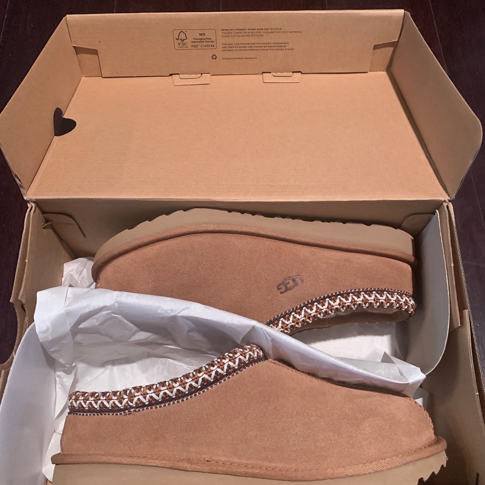 UGG Chestnut Tasmans Child Size 5